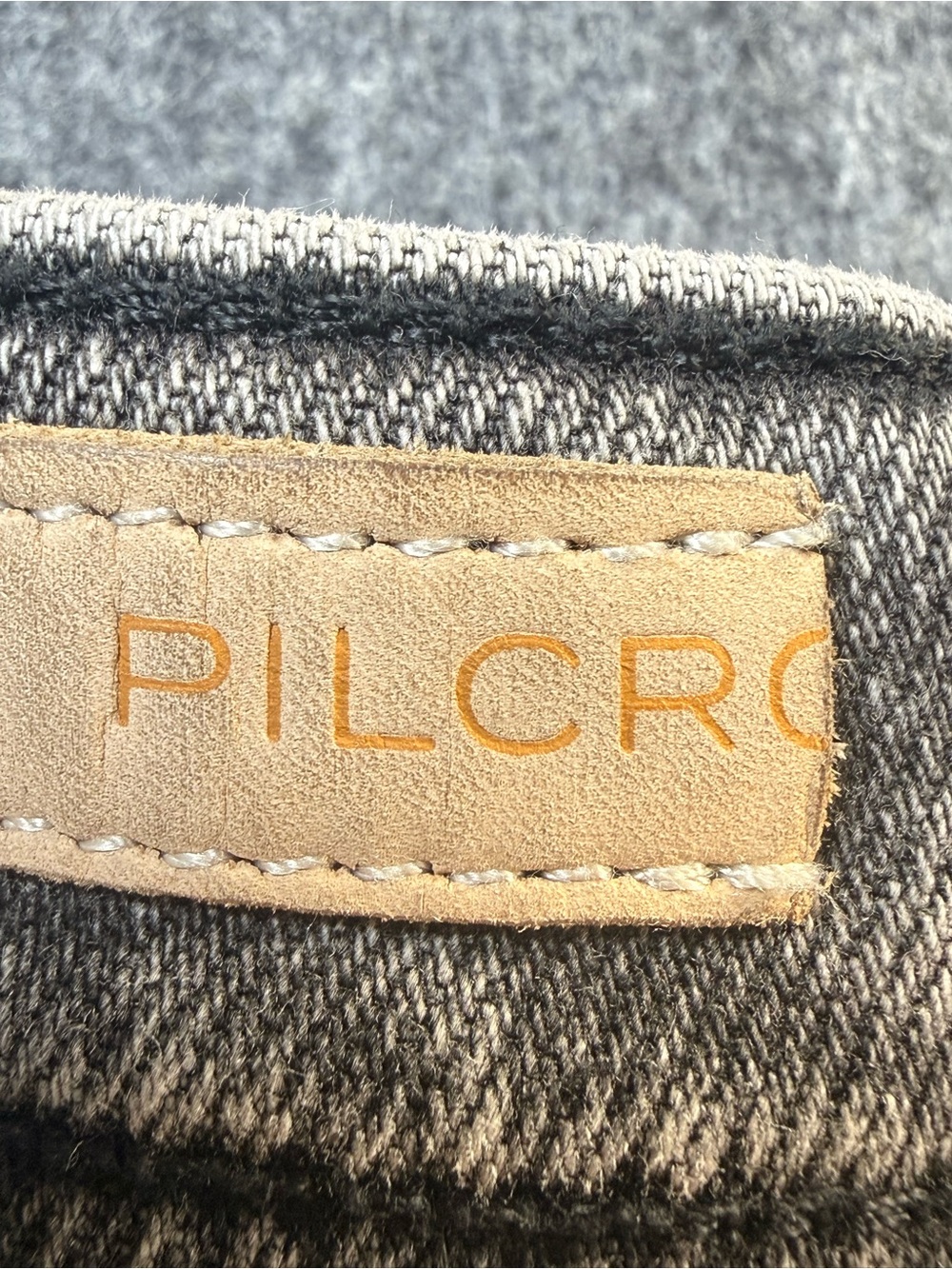 Pilcro Distressed Gray Wash Straight Leg Jeans Size 30 Grunge Y2K Streetwear - Picture 9 of 11